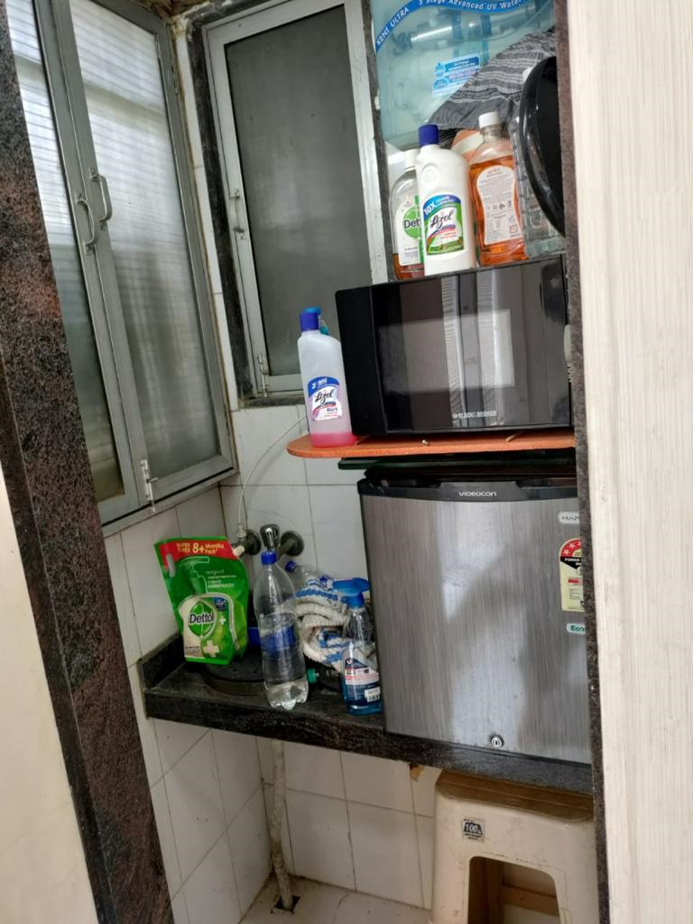 10 - Makhija Arcade, Khar West