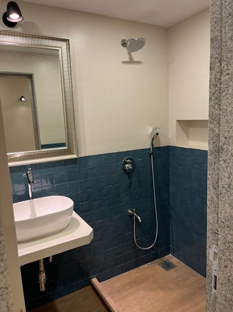 8 - Green Acres, Andheri West