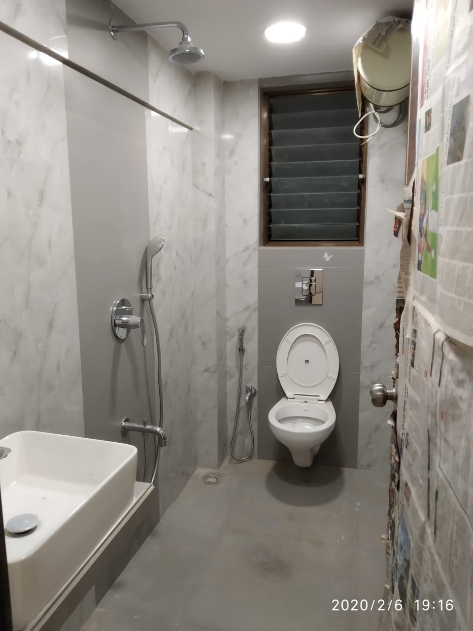 Bathroom 22 - Golden Palace, Bandra West