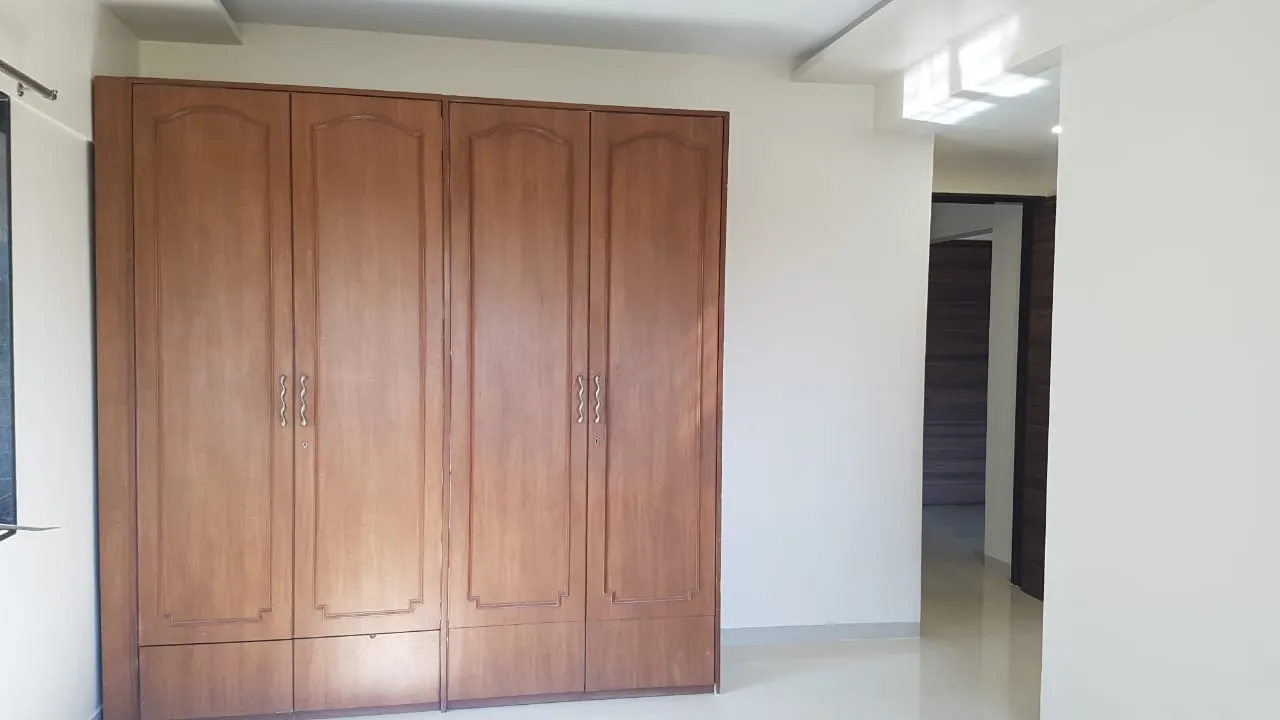 2 BHK Flats on Rent in Golden Palace, Bandra West