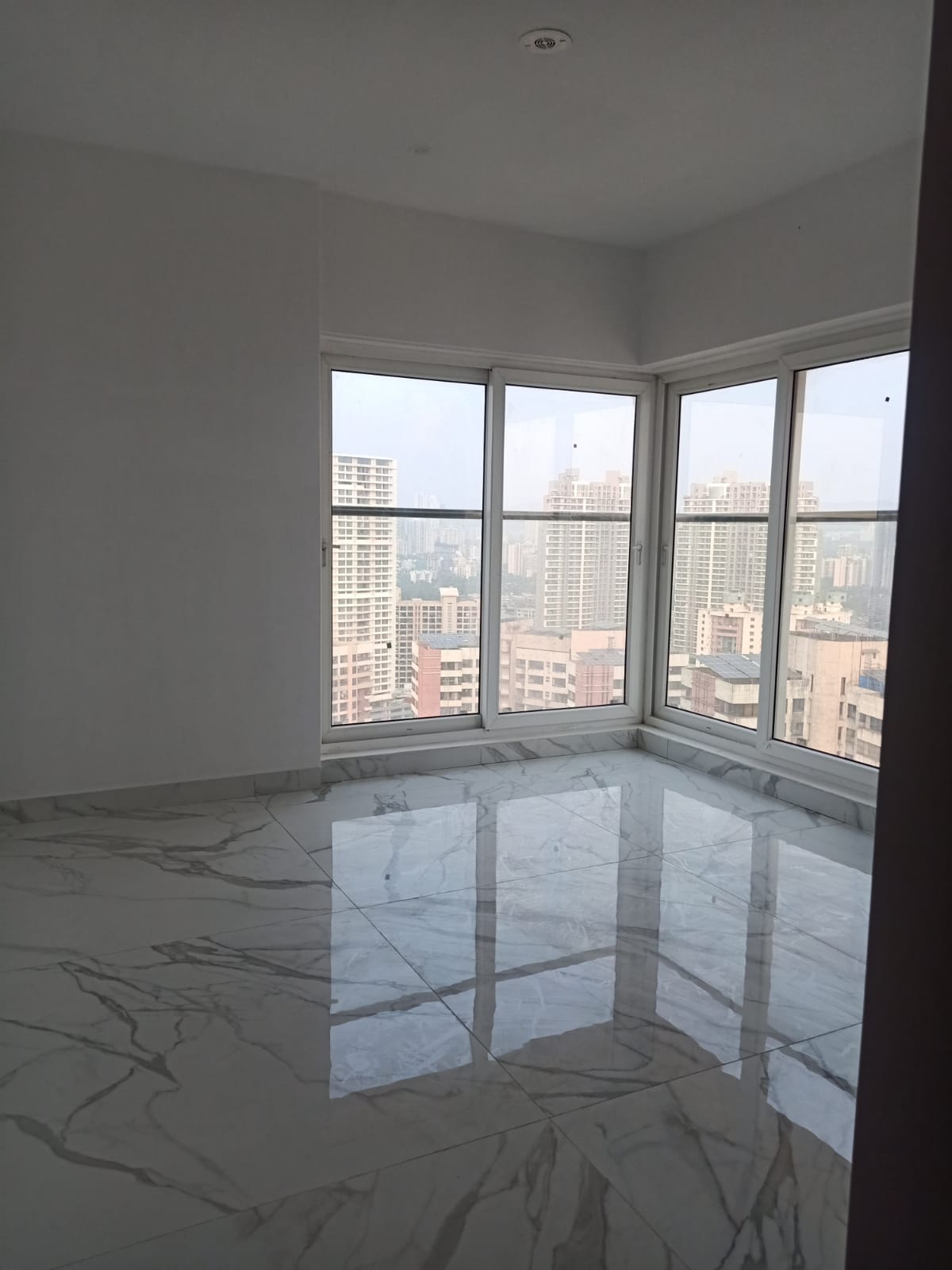 2 BHK Flats for Sale in RNA NG Eclat, Andheri West