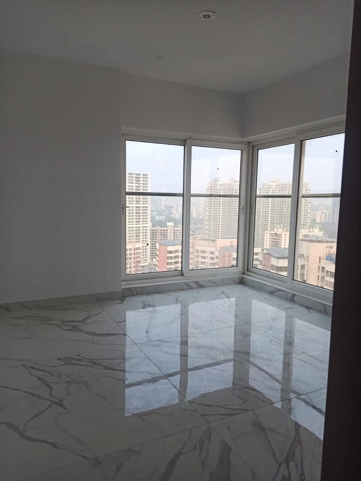 2 BHK Flats for Sale in RNA NG Eclat, Andheri West