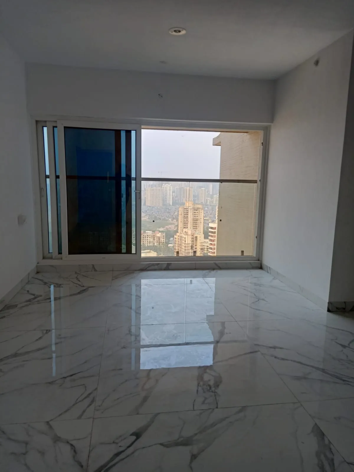 2 BHK Flats for Sale in RNA NG Eclat, Andheri West