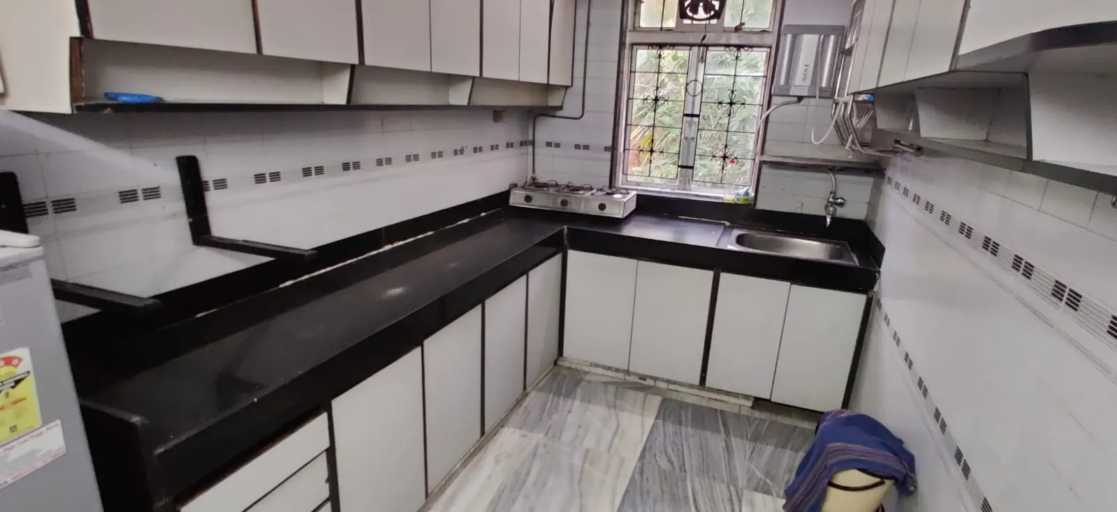 3 BHK Flats on Rent in Shivam Building, Vile Parle West