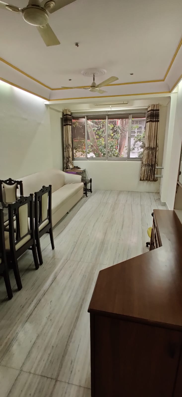 04 - Shivam Building, Vile Parle West