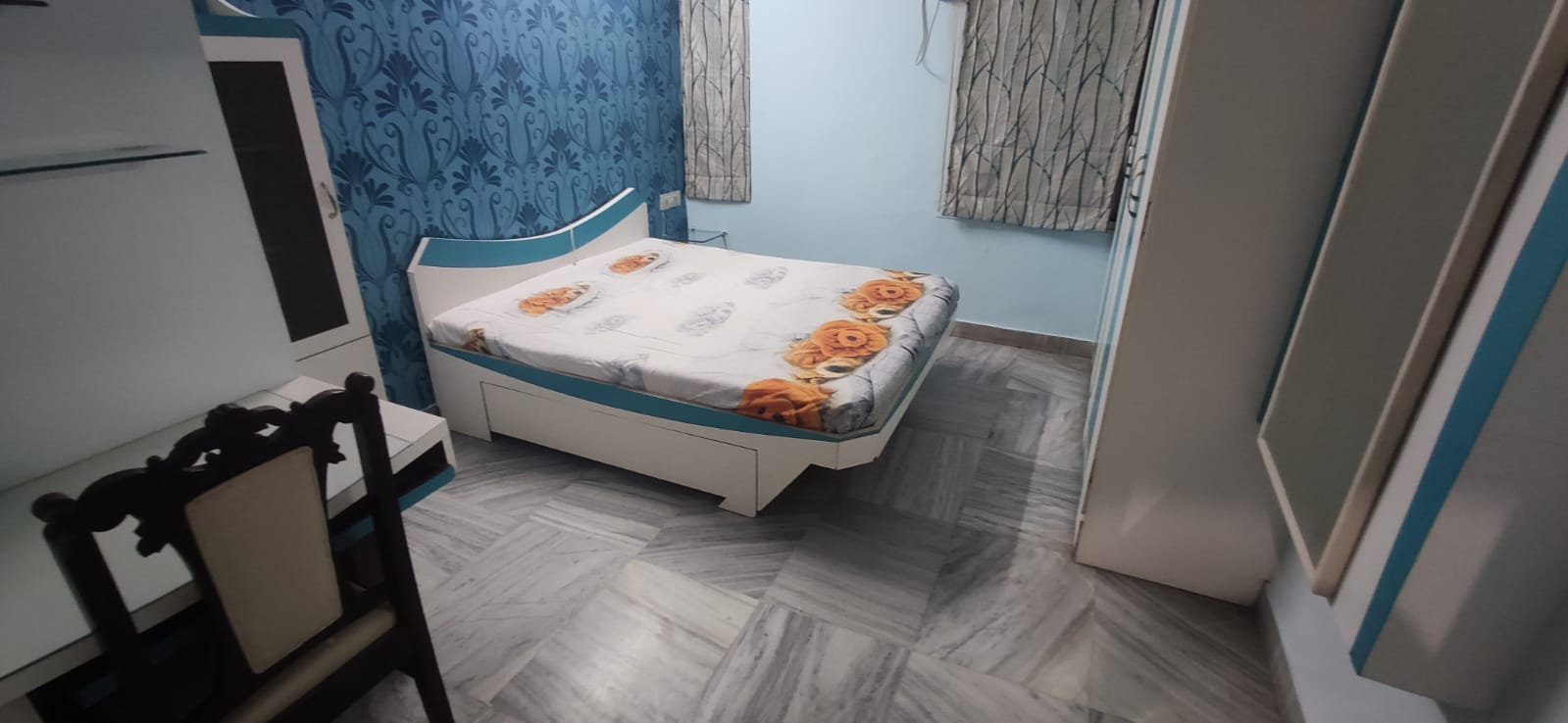 09 - Shivam Building, Vile Parle West