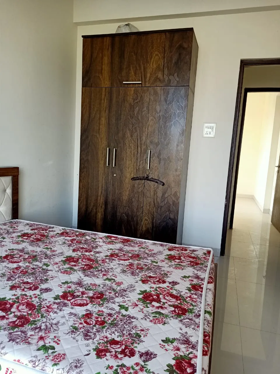 2 BHK Flats for Sale in Itus, Andheri West