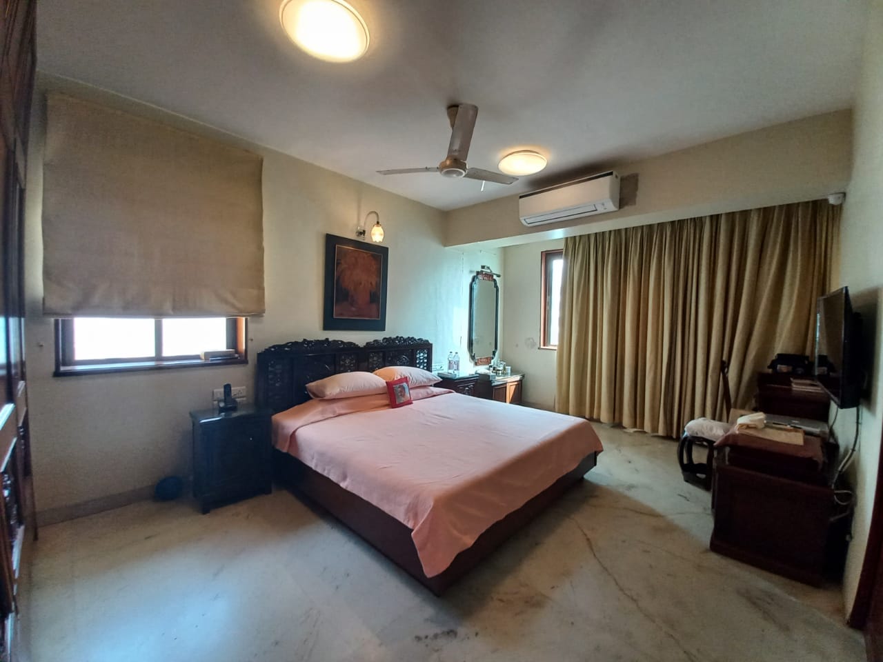 18 - Balmoral Hall, Bandra West