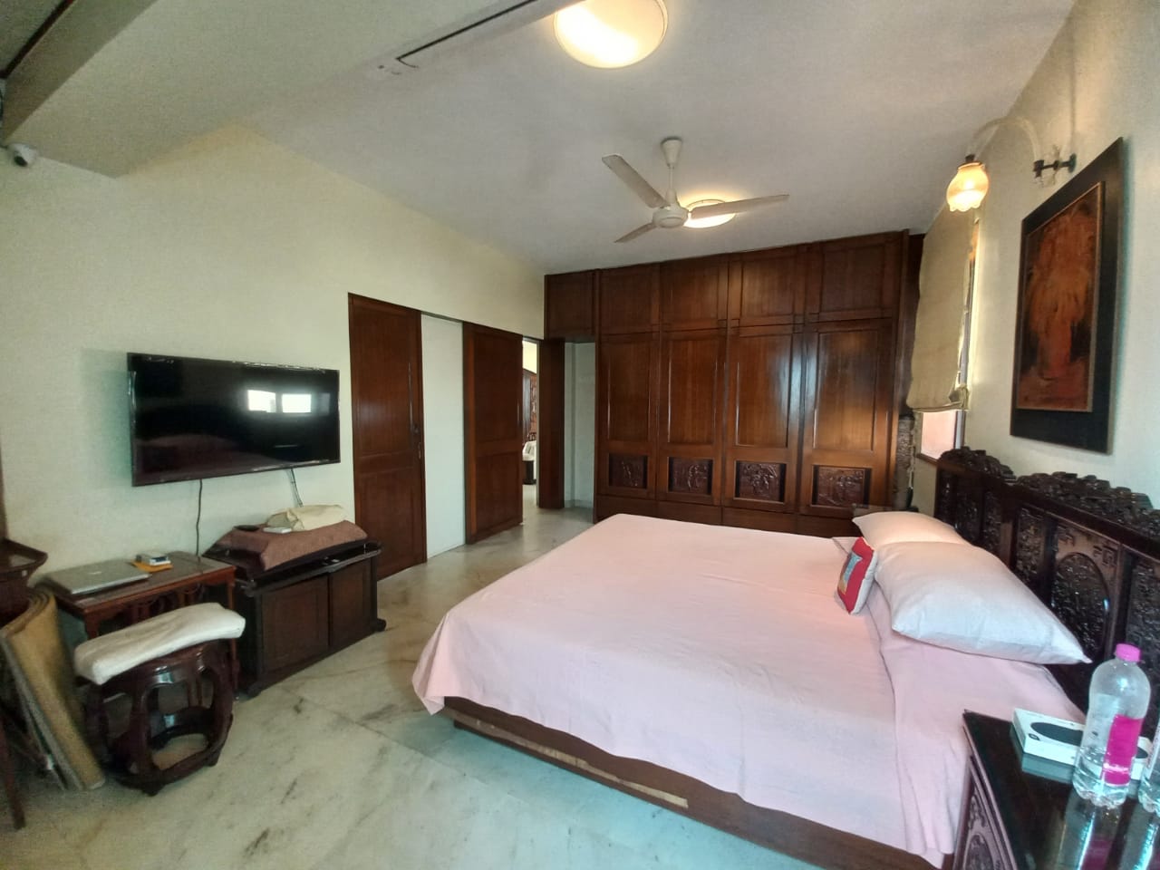 22 - Balmoral Hall, Bandra West