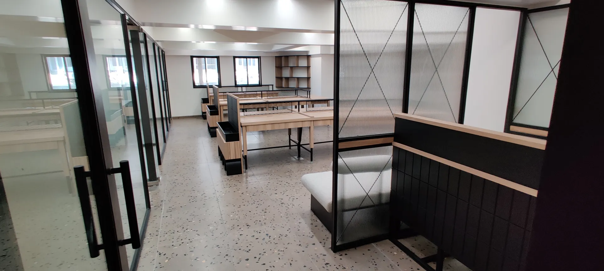  Offices on Rent in Regent Chambers, Nariman Point