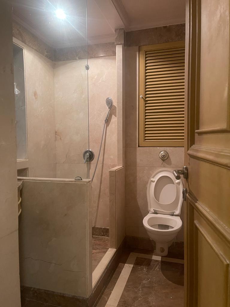 3 BHK Raheja Windermere, Andheri West — for Sale — photo 3
