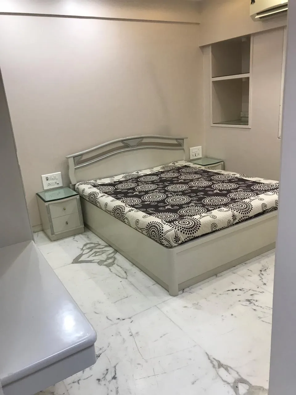 2 BHK Flats on Rent in Shree Shakti, Khar West