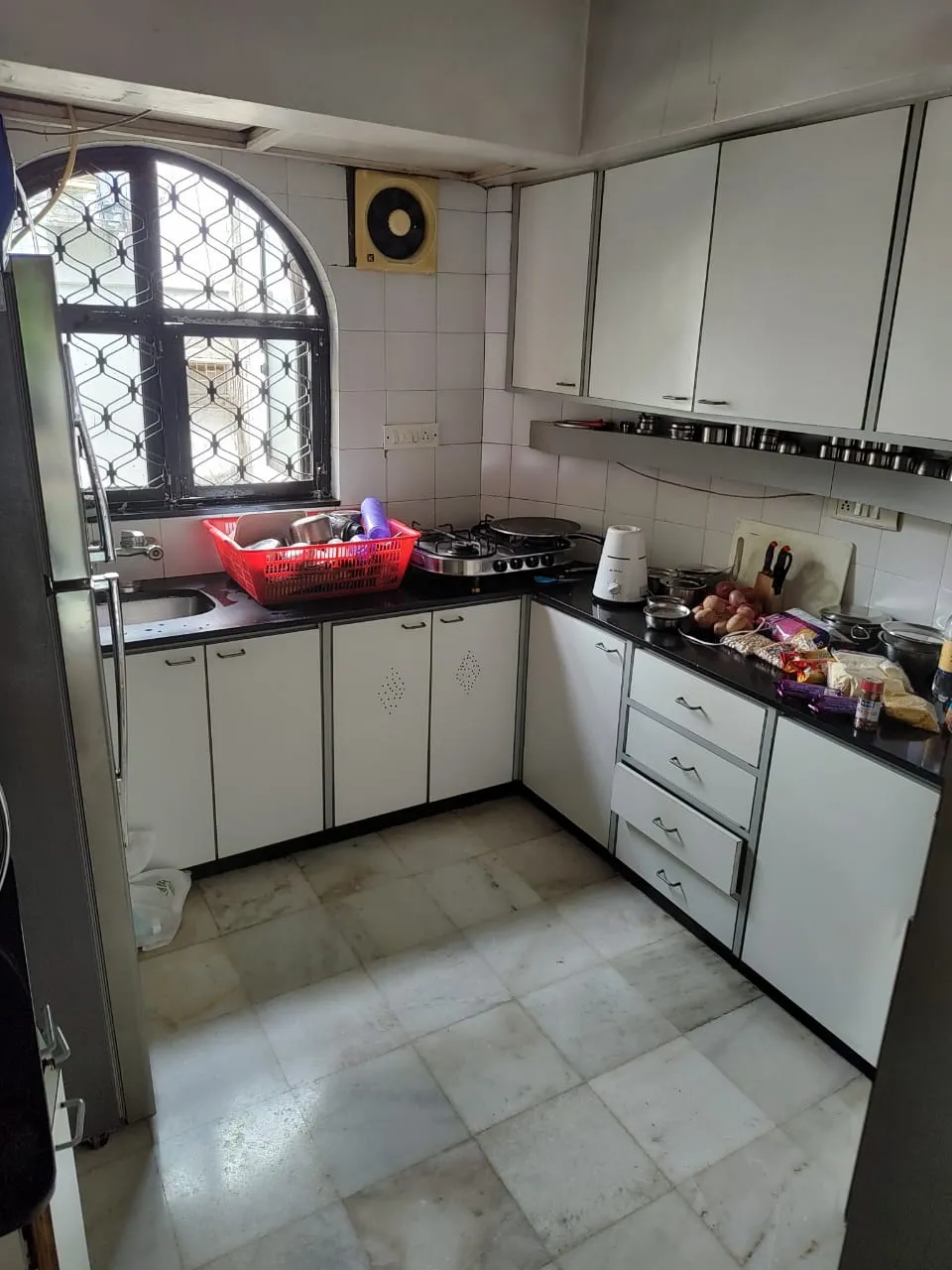 3 BHK Flats on Rent in Raja Windward Apartments, Bandra West