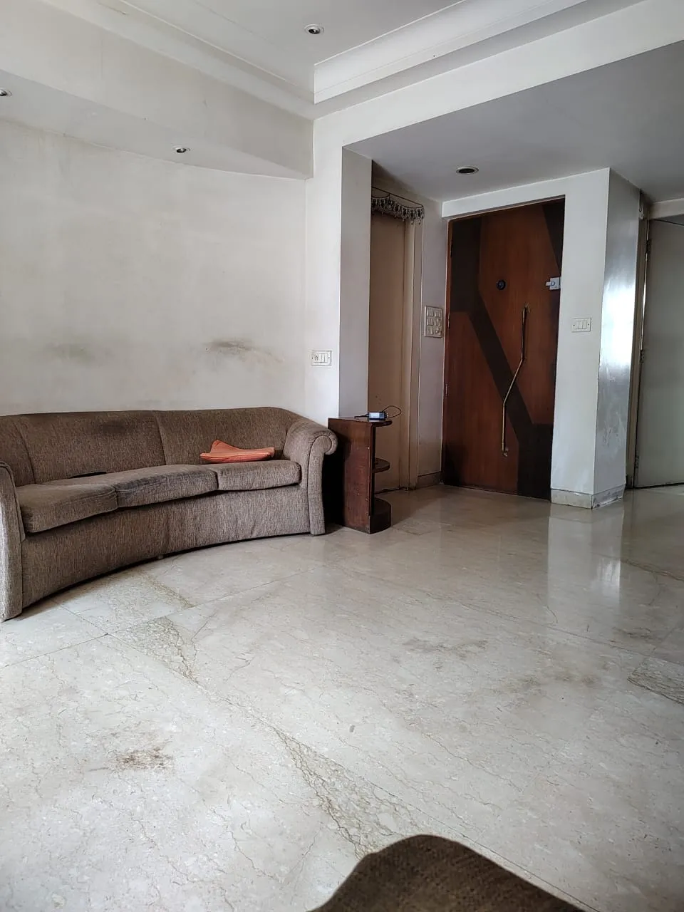 3 BHK Flats on Rent in Raja Windward Apartments, Bandra West