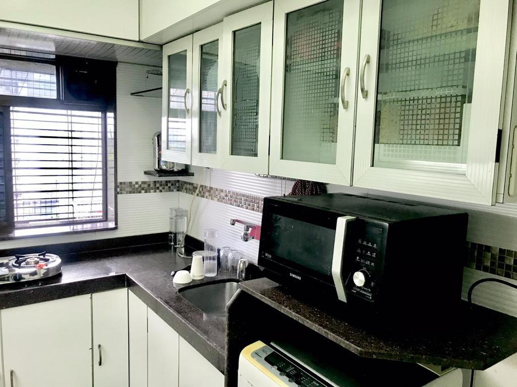 2 BHK Fully Furnished in Gladhurst , Santacruz West
