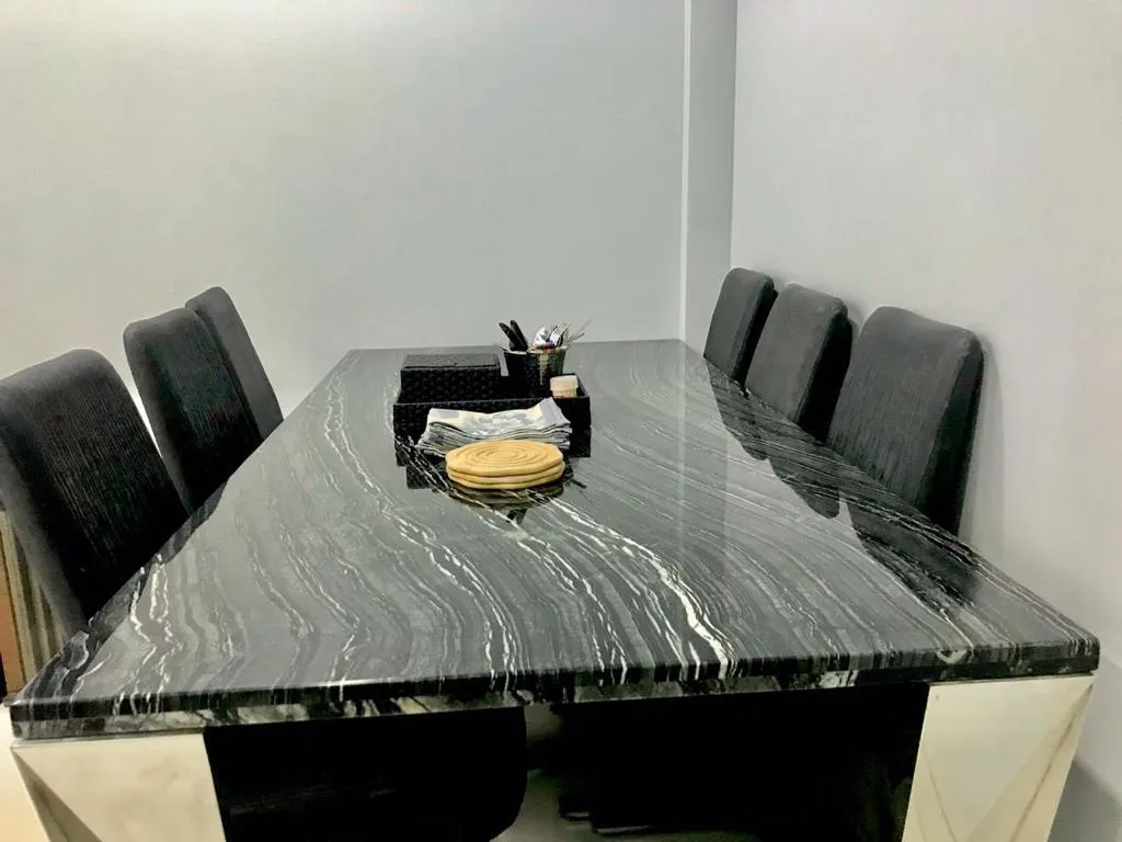 2 BHK Flats for Sale in Gladhurst, Santacruz West