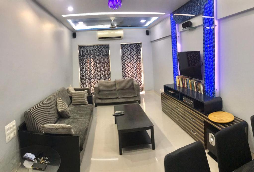 5 - Gladhurst, Santacruz West