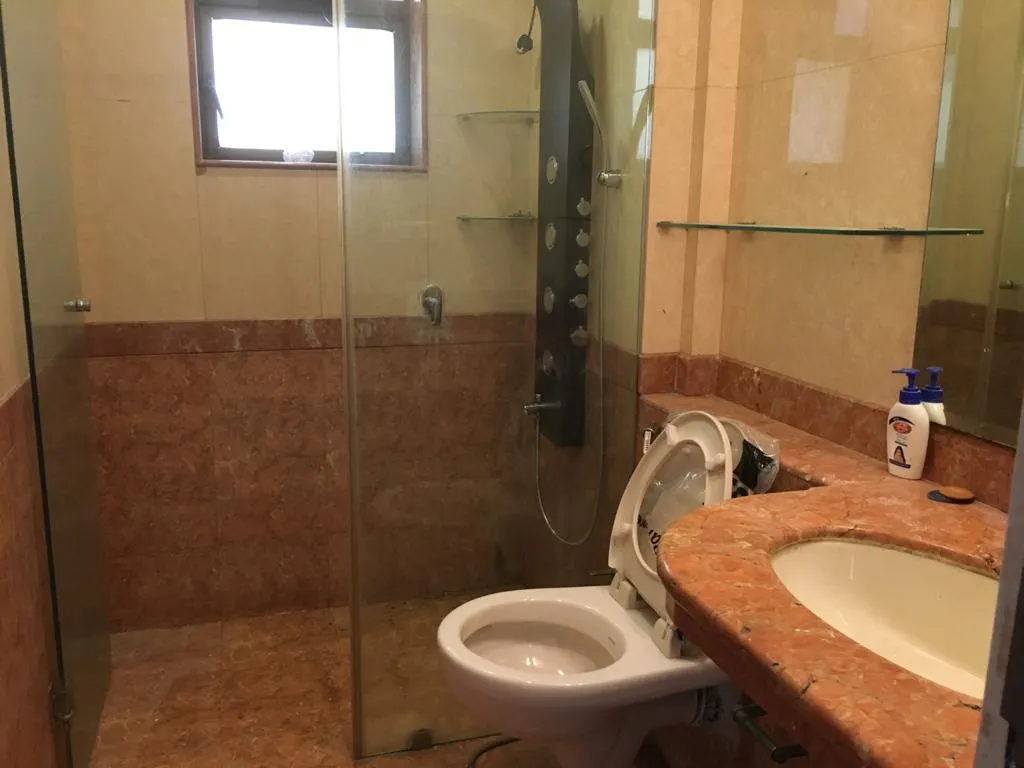 4 BHK Flats on Rent in Aditya, Khar West