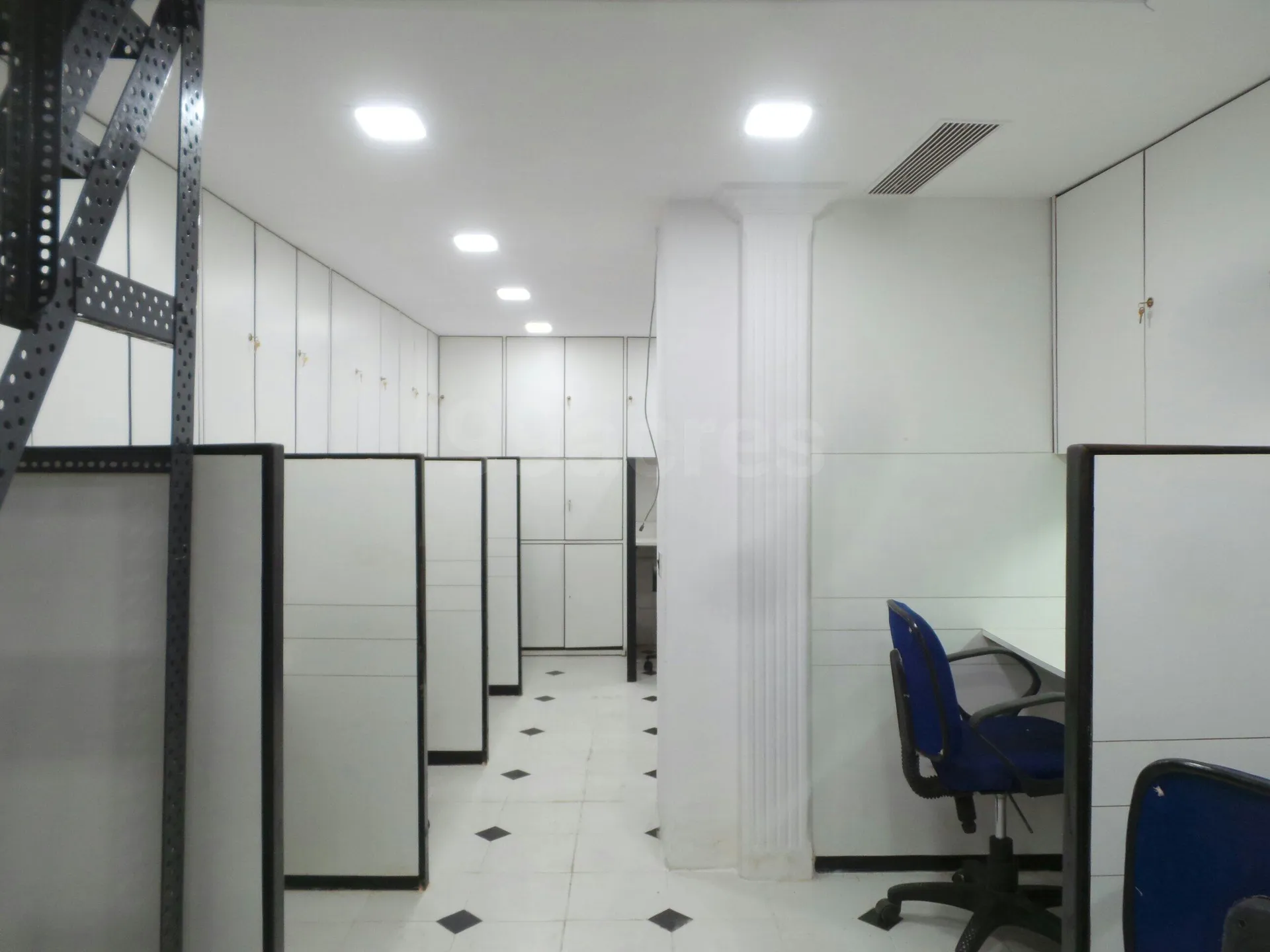 Office Offices on Rent in Prabhadevi Industrial Estate, Prabhadevi