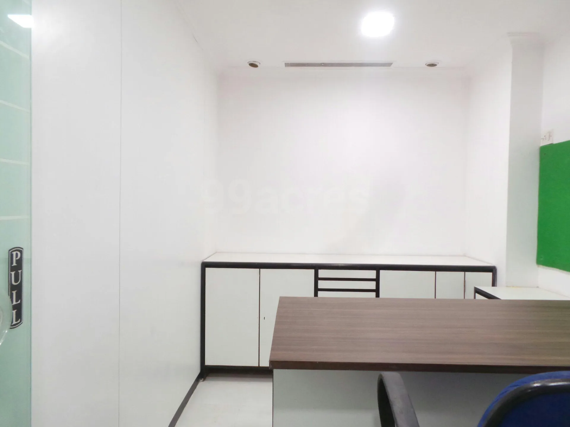 Office Offices on Rent in Prabhadevi Industrial Estate, Prabhadevi