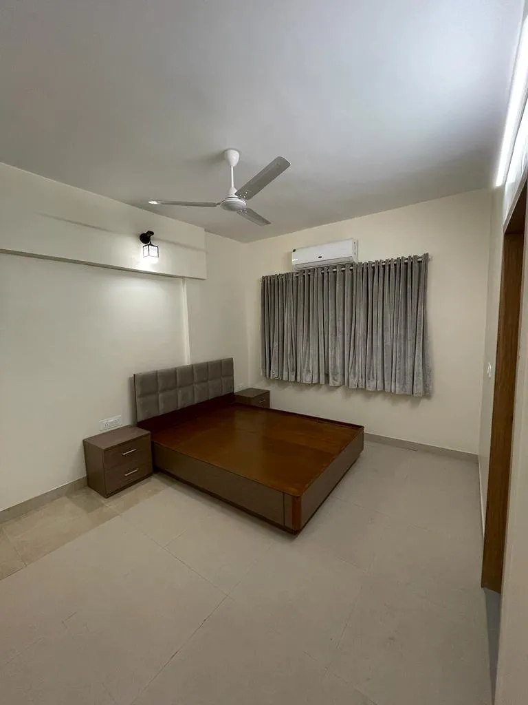 3 BHK Flats on Rent in Sagar Samrat, Juhu
