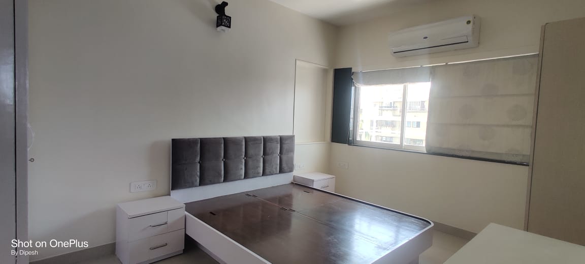 6 - Sagar Samrat, Juhu