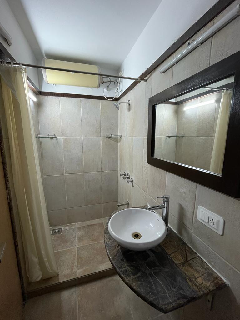 7 - Sagar Samrat, Juhu