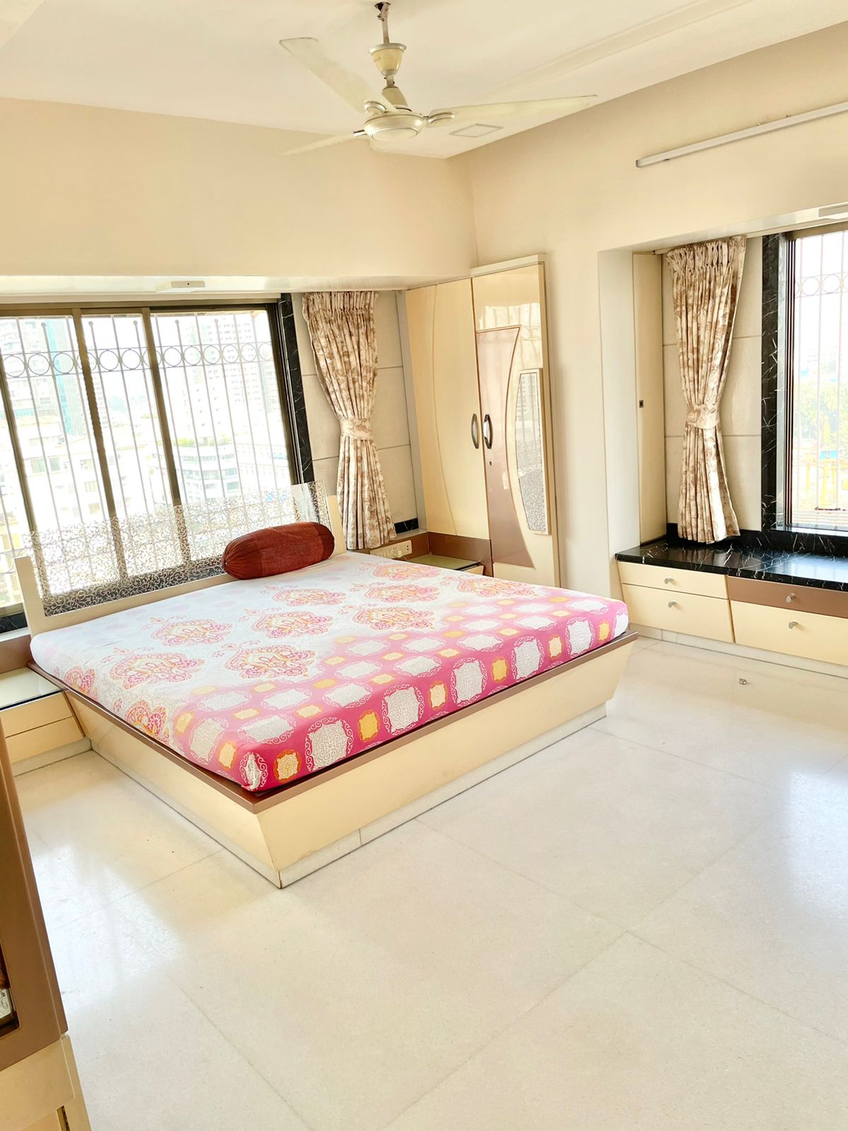 08 - Atlanta Heights, Prabhadevi