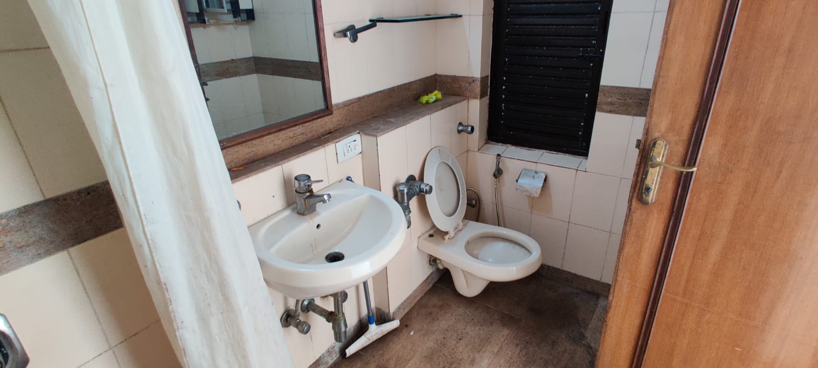 6 - Belvedere Court, Mahalaxmi