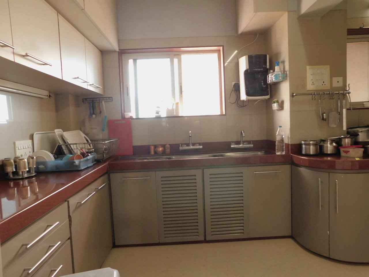 12 - Lady Ratan Tower, Worli