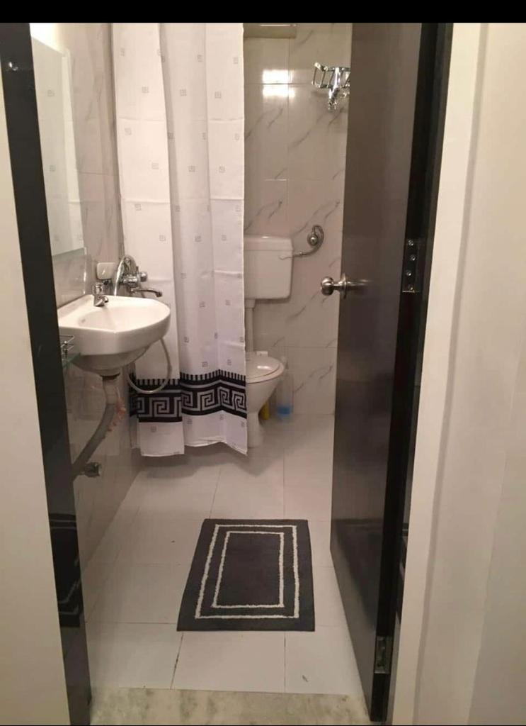 1 BHK Flats on Rent in Taher Mansion, Nepeansea Road