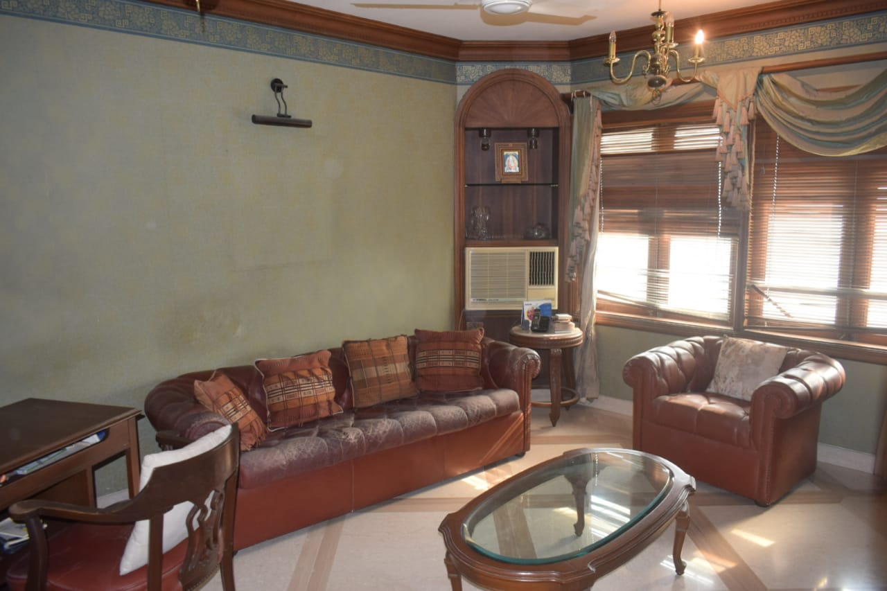 10 - Kalpataru Kshitij, Nepeansea Road