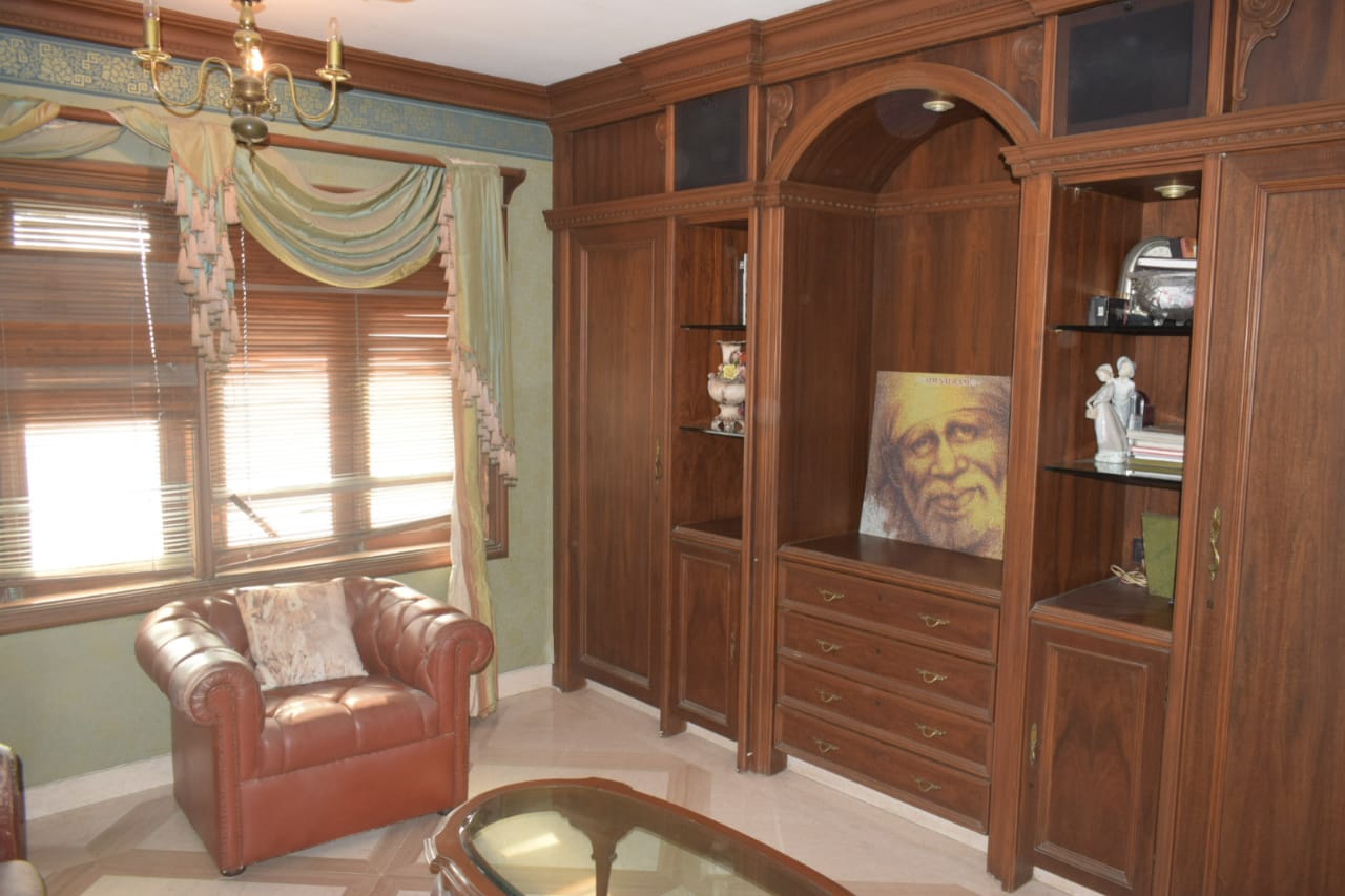 11 - Kalpataru Kshitij, Nepeansea Road