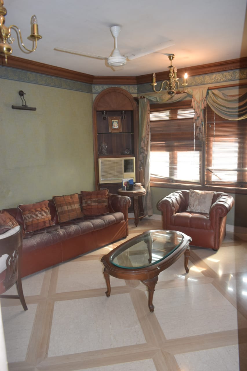 12 - Kalpataru Kshitij, Nepeansea Road