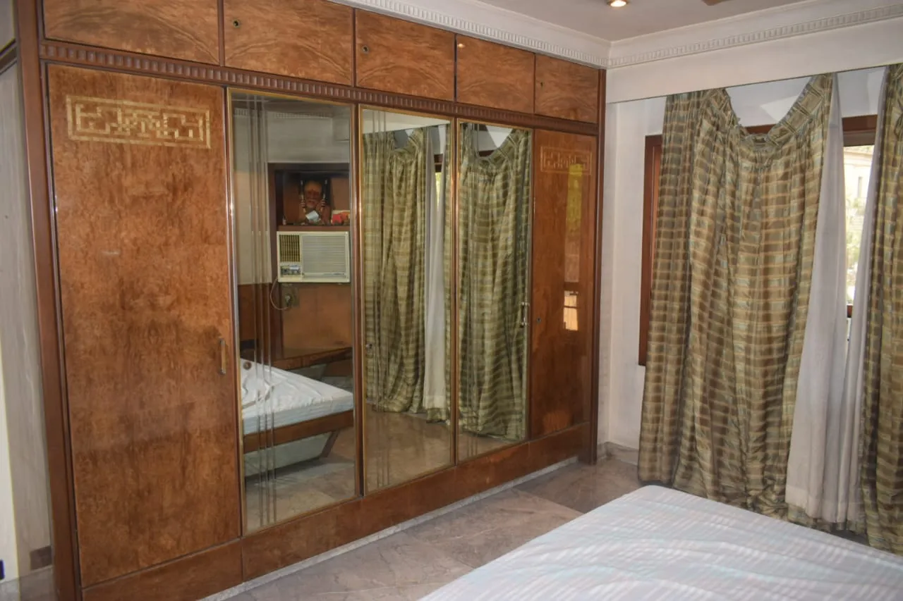 3 BHK Flats for Sale in Kalpataru Kshitij, Nepeansea Road