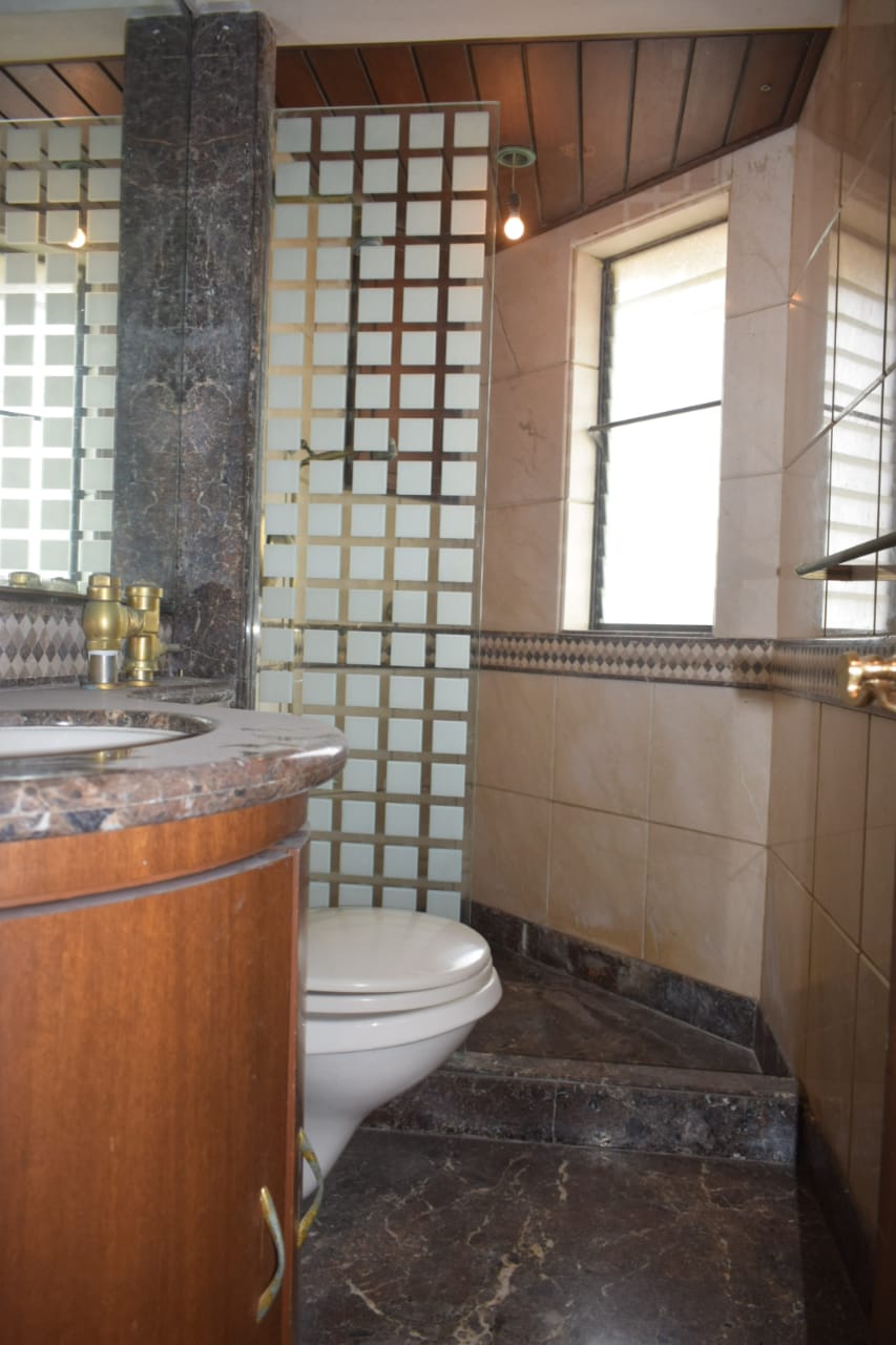 9 - Kalpataru Kshitij, Nepeansea Road