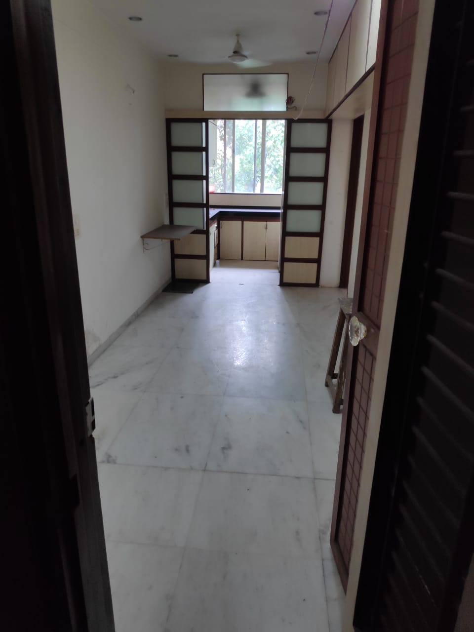 2 BHK Semi Furnished in Chandralok , Nepeansea Road
