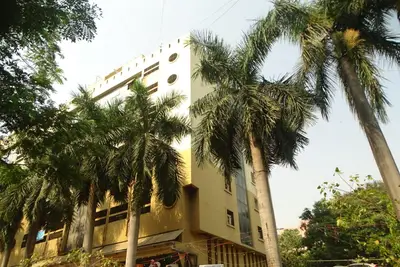 Office Floral Deck Plaza, Andheri East — for Rent — photo 2 thumbnail