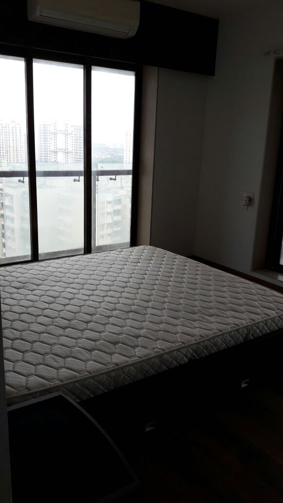 10 - Wadhwa Solitaire, Powai