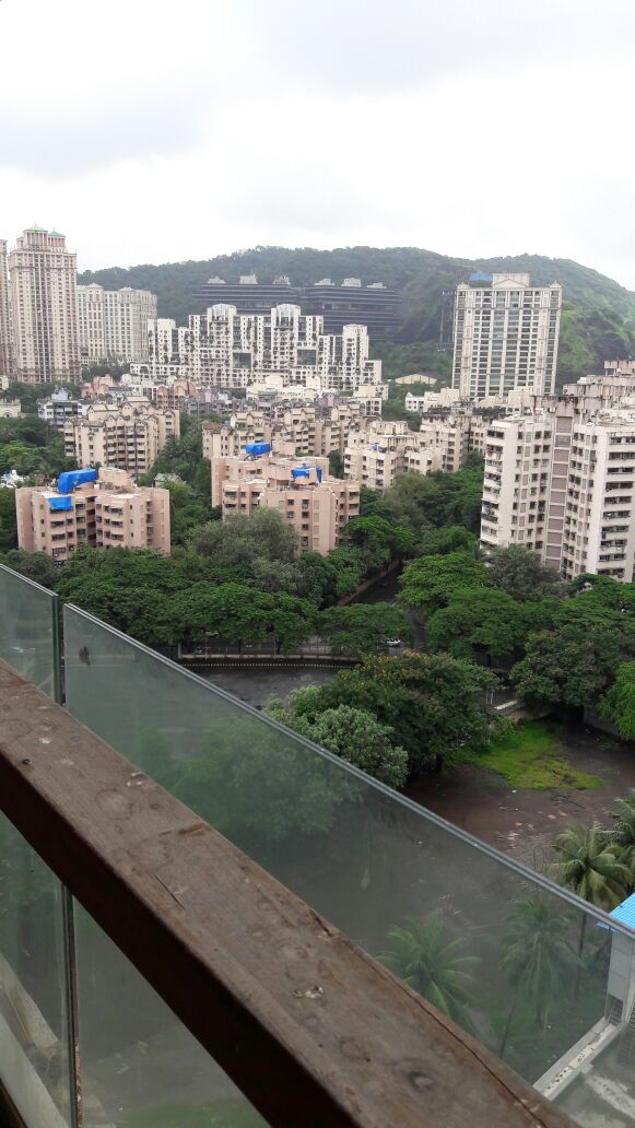 12 - Wadhwa Solitaire, Powai