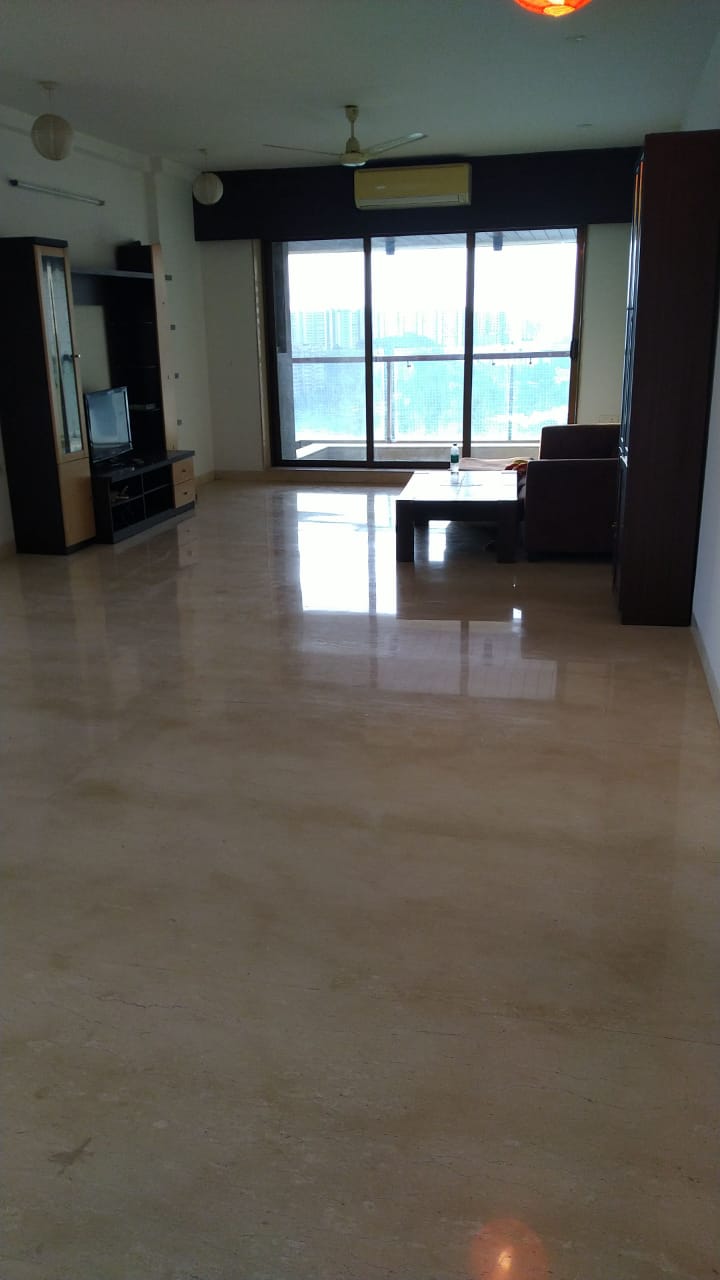 16 - Wadhwa Solitaire, Powai