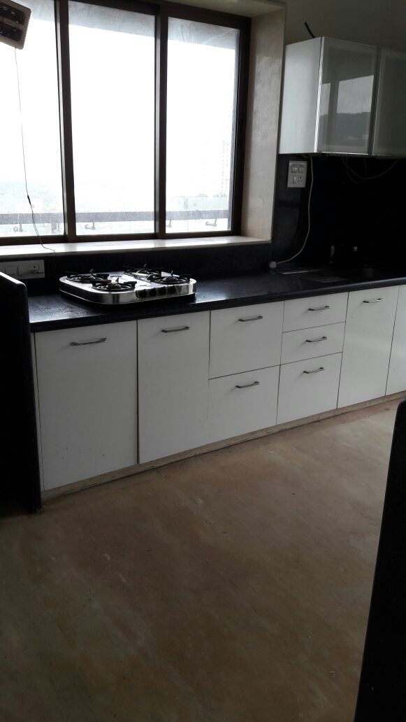 18 - Wadhwa Solitaire, Powai