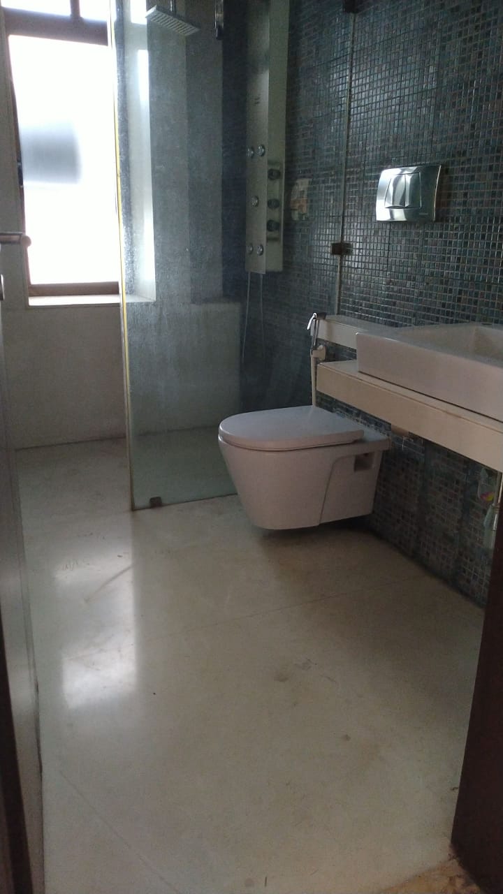 22 - Wadhwa Solitaire, Powai