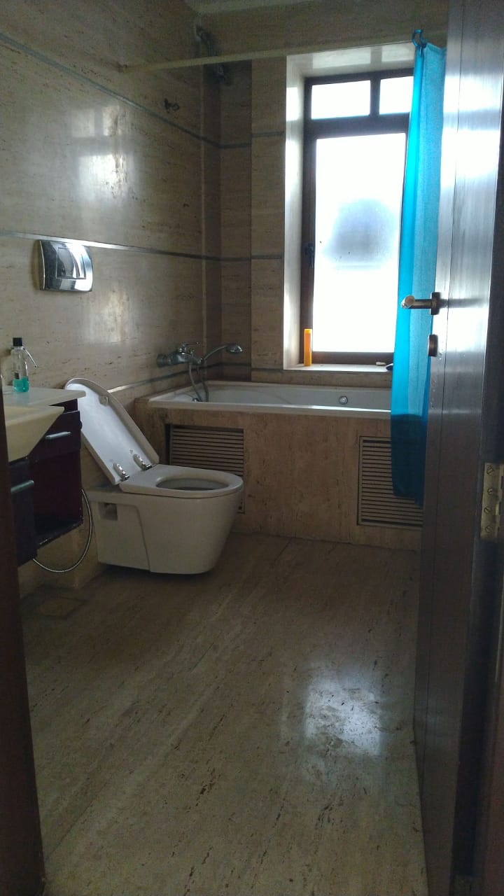 24 - Wadhwa Solitaire, Powai