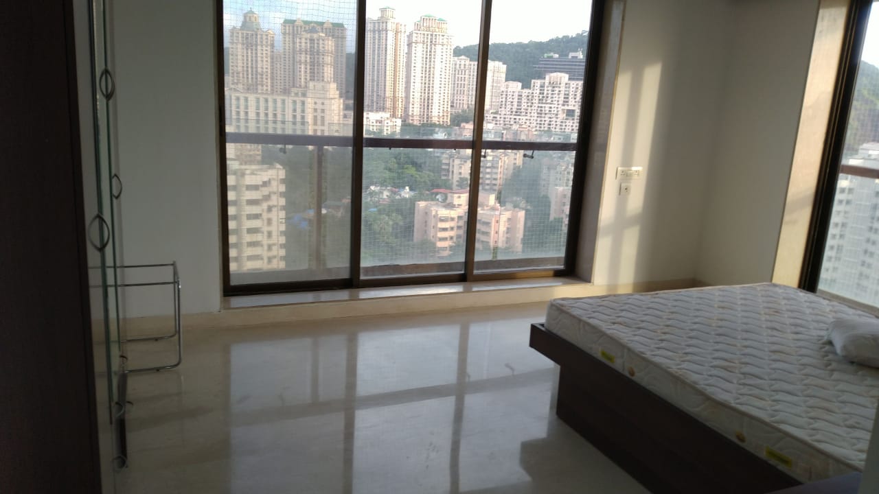 26 - Wadhwa Solitaire, Powai