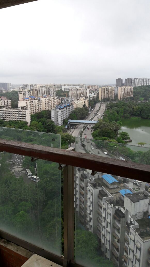 8 - Wadhwa Solitaire, Powai