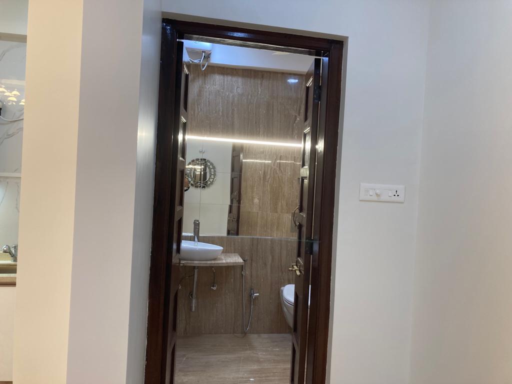 11 - Roxana Building, Churchgate