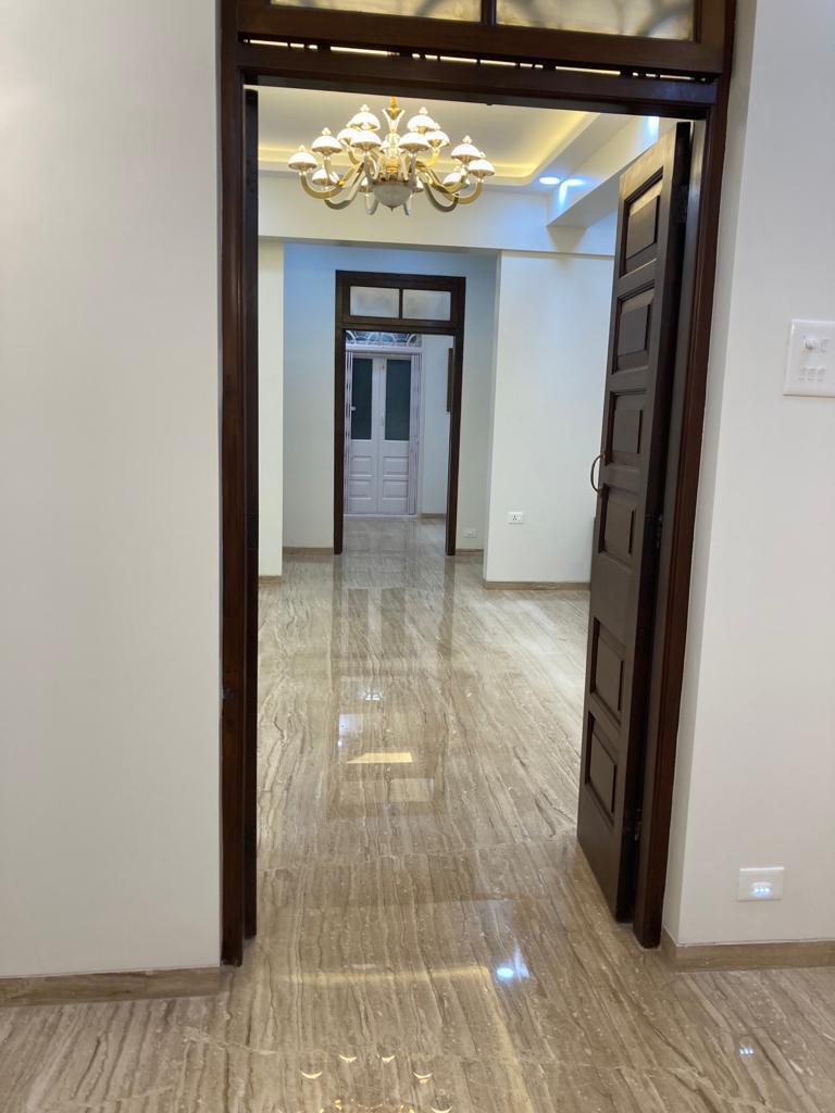 3 - Roxana Building, Churchgate