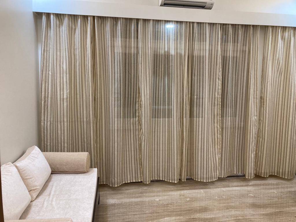 2 BHK Flats for Sale in Roxana Building, Churchgate