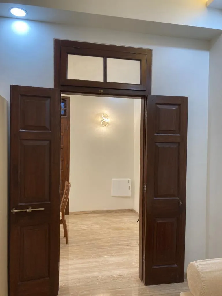 2 BHK Flats on Rent in Roxana Building, Churchgate